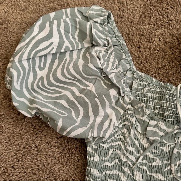 099. NWT Sage & White Smocking Ruffle Puffy Sleeve Dress with pockets - Picture 12 of 14